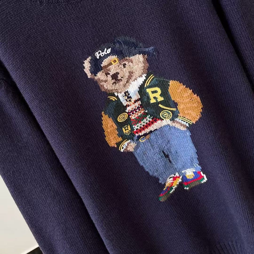 Other €38.7 ## Wool Bear Sweater RL00808 Green R P - Image 10