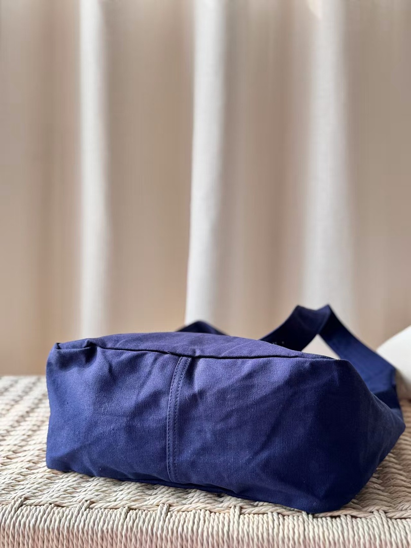 Other €12.7 ## Canvas Tote Bag V - Image 21