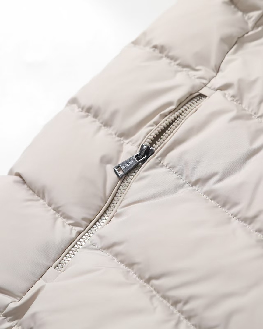Other €51.6 ## Detachable Hooded Down Jacket Velvet W43 X - Image 27