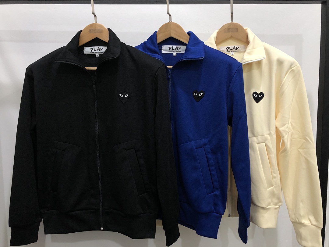Comme des Garcons Sweatshirt With Black Big Heart, P25, Https://Item.Taobao.Com/Item.Htm?Ft=T&Id= - Image 3