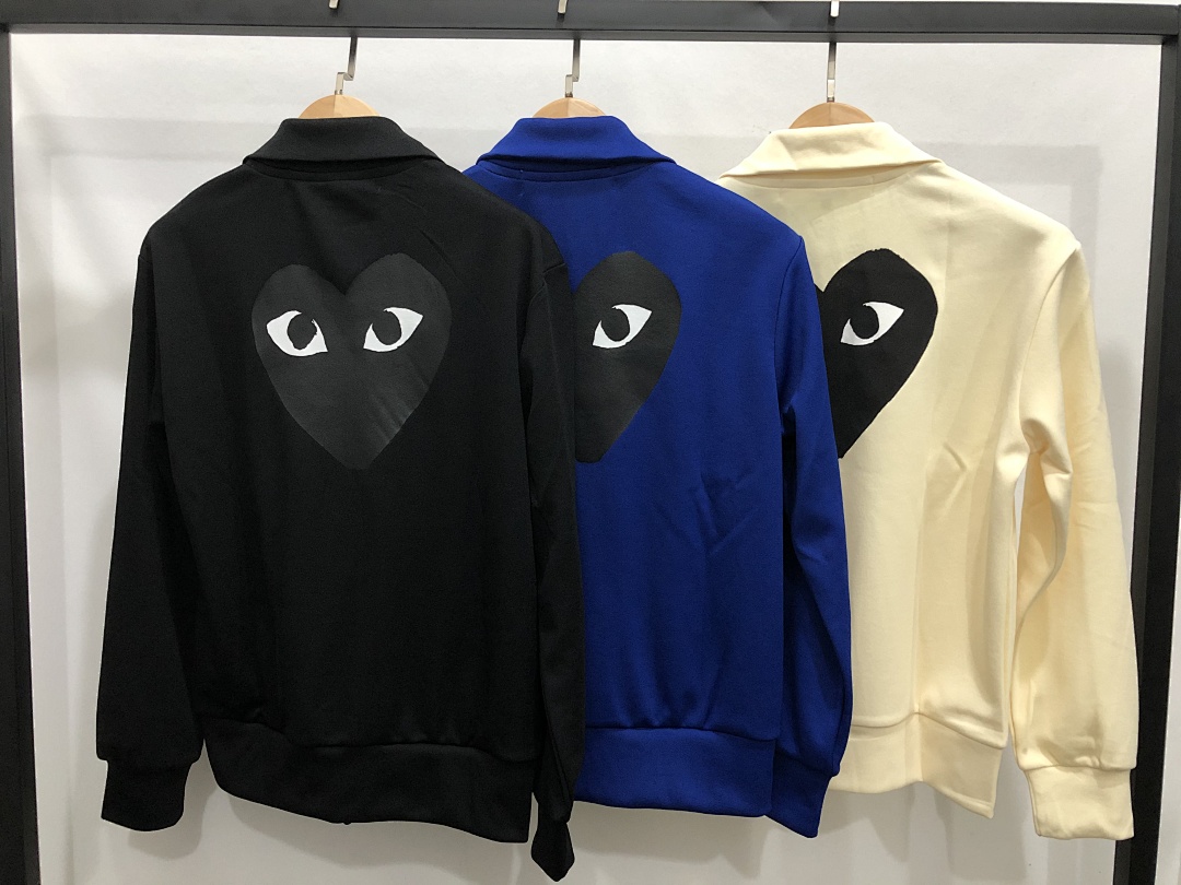Comme des Garcons Sweatshirt With Black Big Heart, P25, Https://Item.Taobao.Com/Item.Htm?Ft=T&Id=