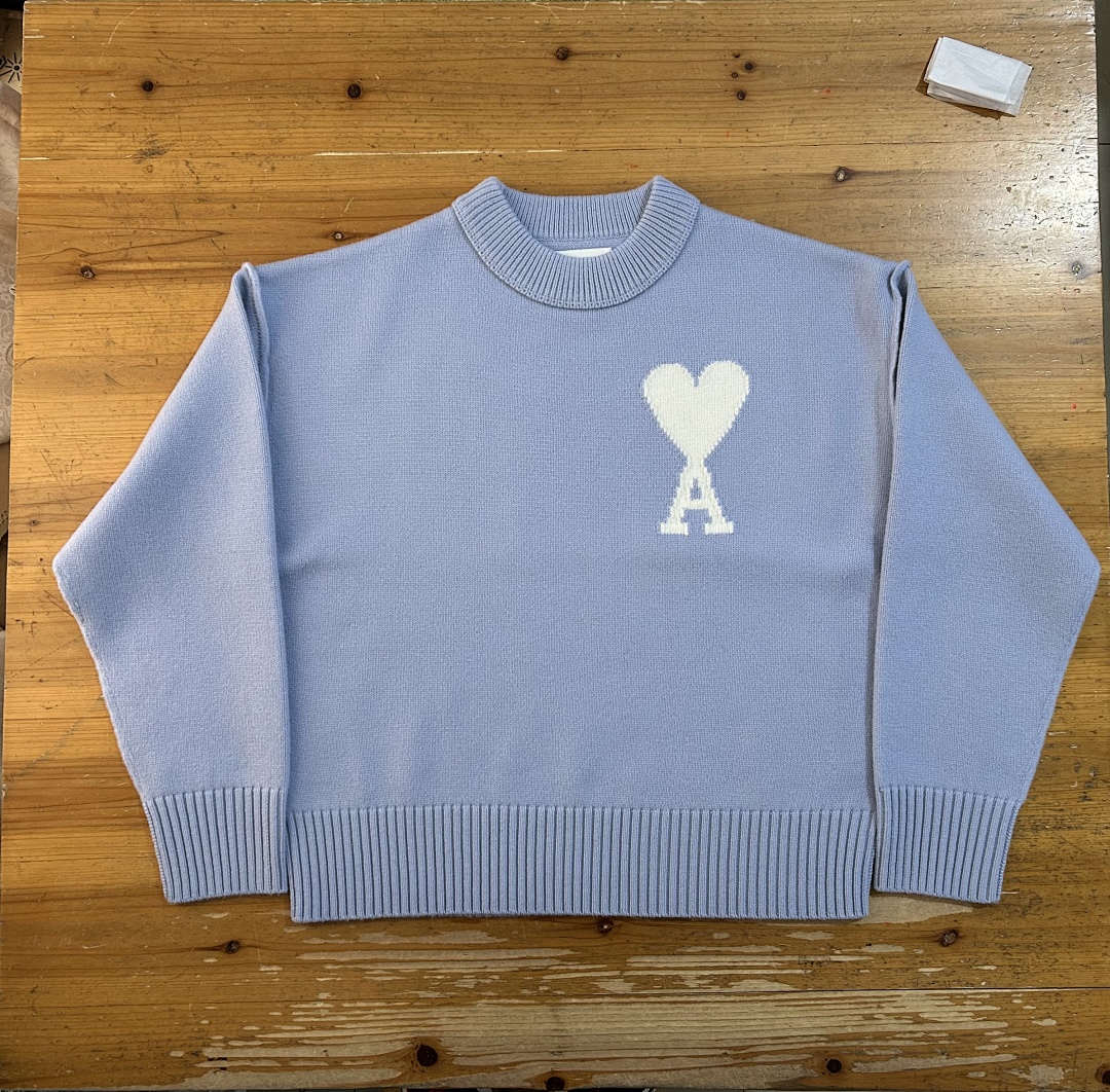 AMI Light Blue Sweater, P49, Https://Item.Taobao.Com/Item.Htm?Ft=T&Id=