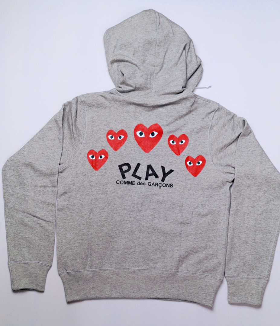 Comme des Garcons Hooded Sweatshirt With 5 Heart, P26, Https://Item.Taobao.Com/Item.Htm?Ft=T&Id=