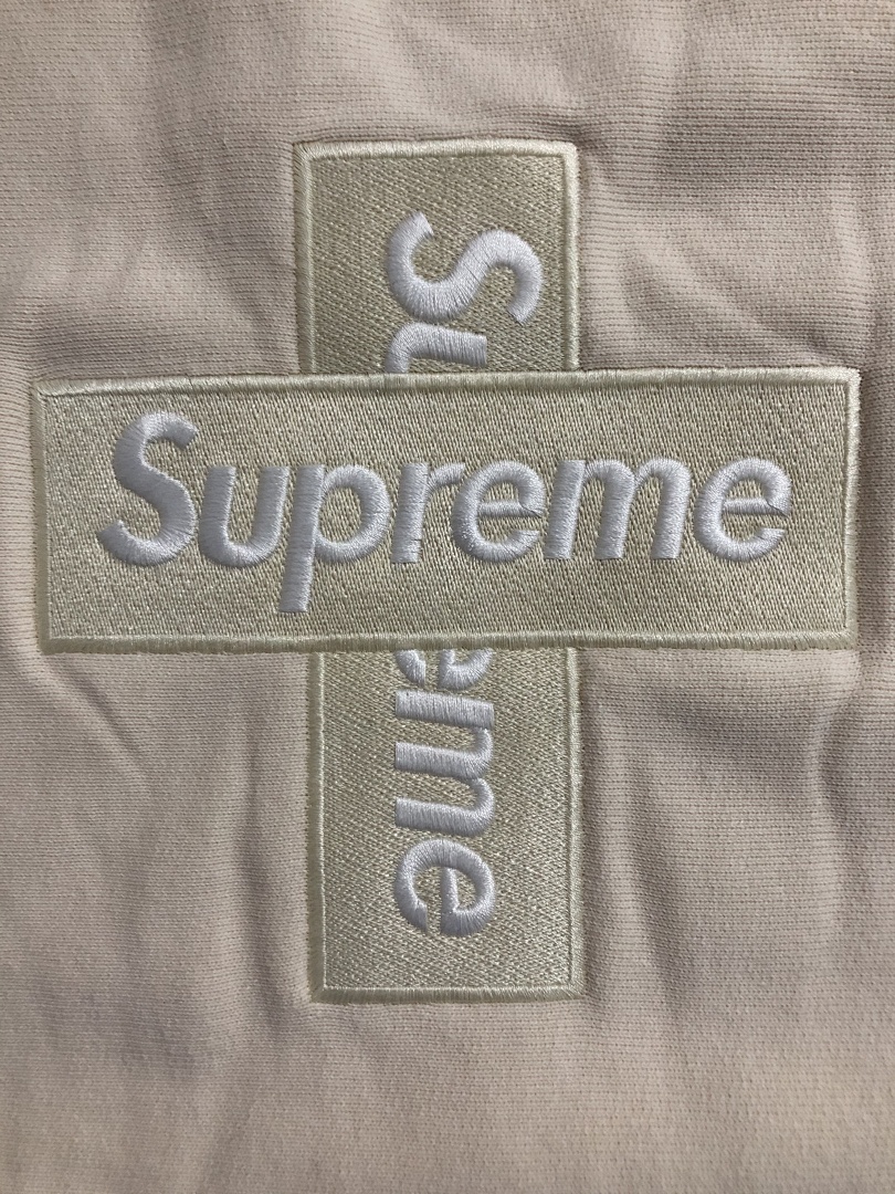 Supreme FW 20 Cross Box, P32, Https://Item.Taobao.Com/Item.Htm?Ft=T&Id= - Image 17