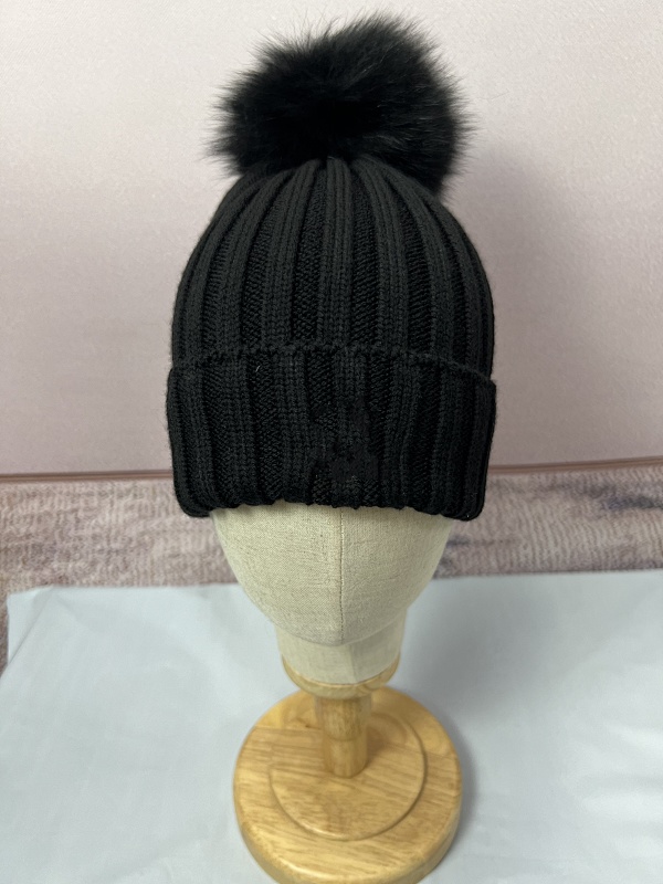On Running #PRO043 Woman Pom Wool Hat, photo 1