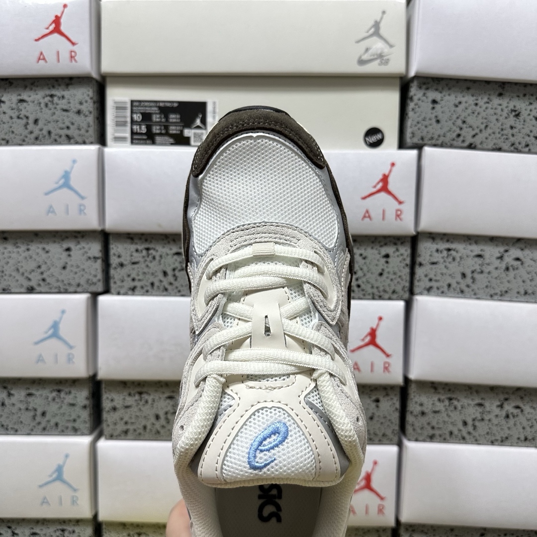 ASICS Gel-NYC Cream 1203A383-103 - Image 10