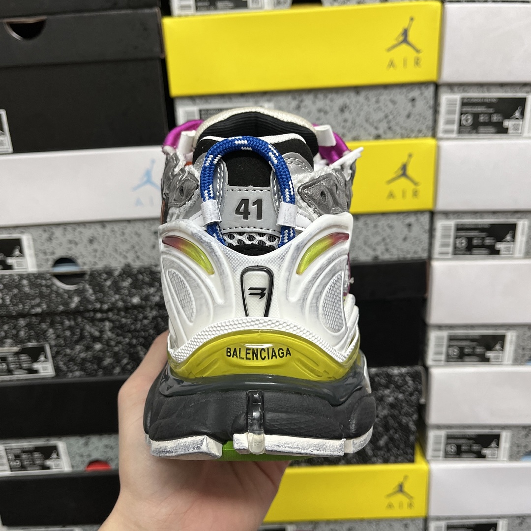 Balenciaga BLCG Runner 7.5 - Image 6