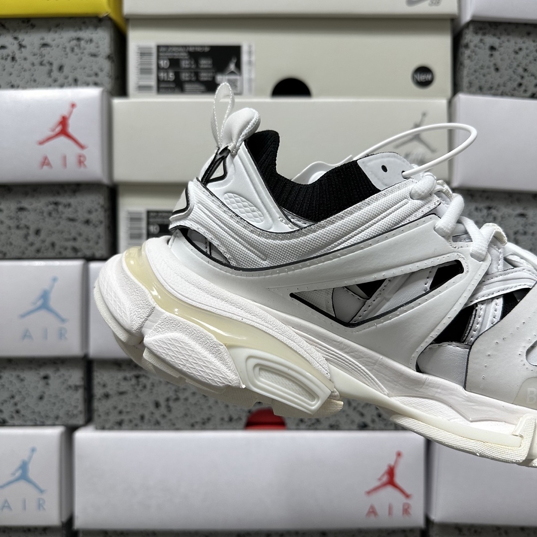 Balenciaga Track - Image 22