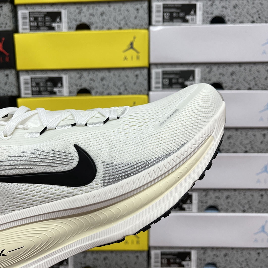 Nike Zoom Vomero - Image 8