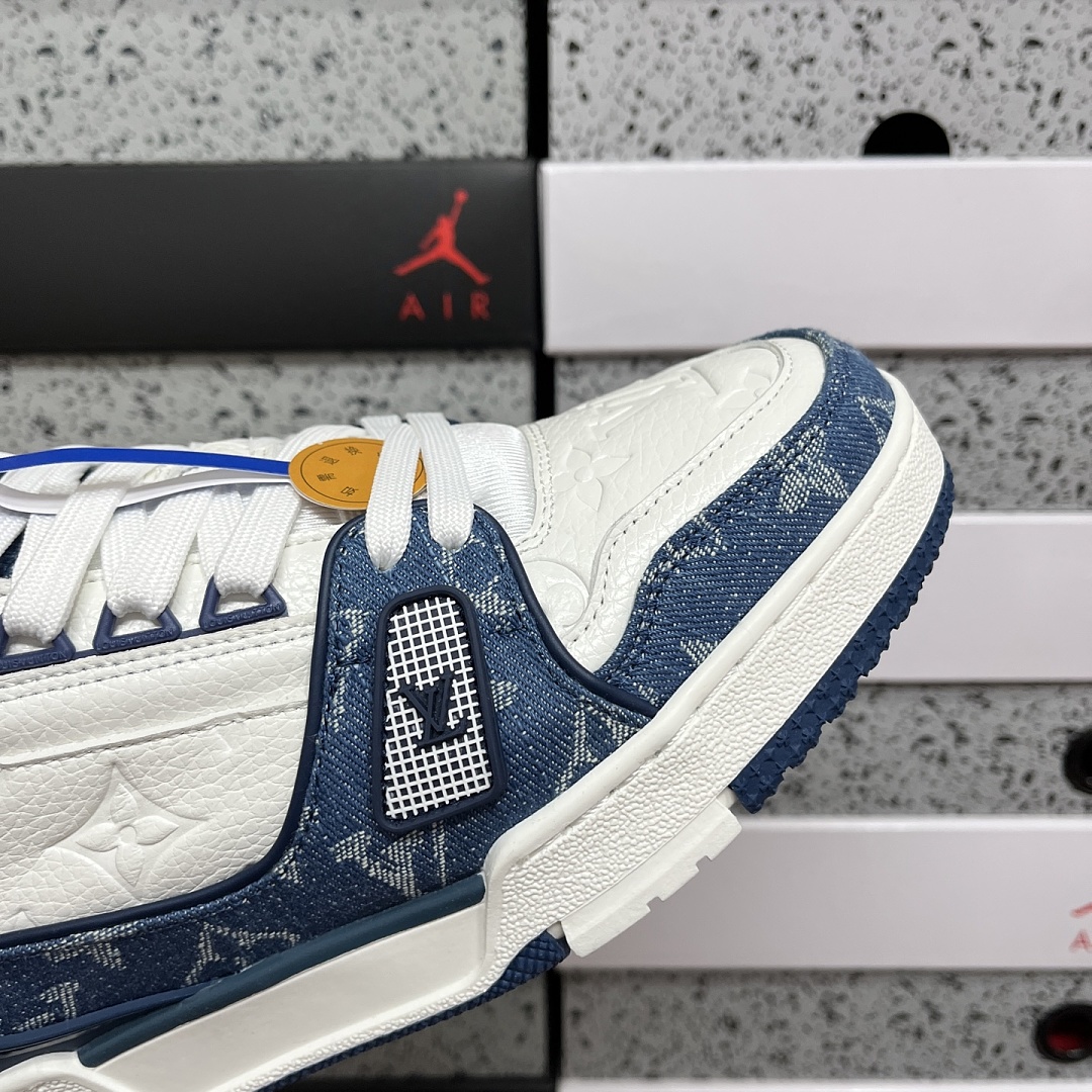 Louis Vuitton Trainer - Image 5
