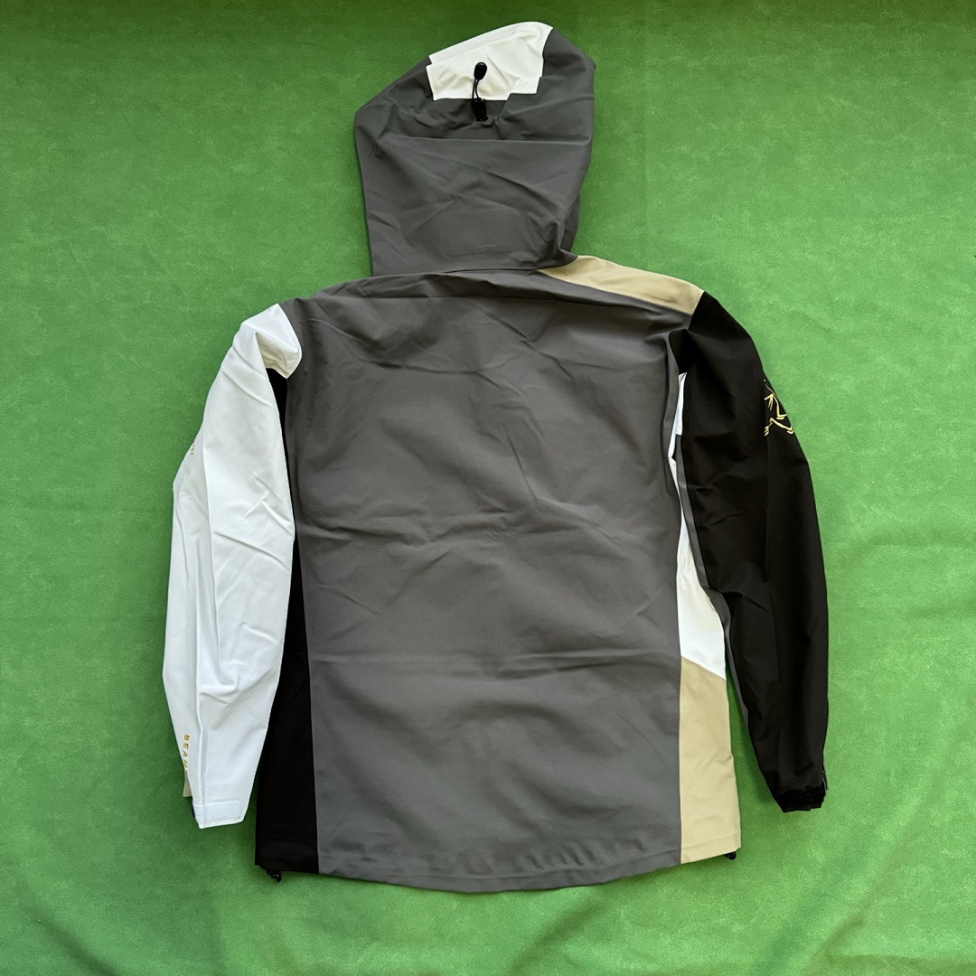 Arc'teryx BEAMS Beta Jacket Dimensions - Image 4