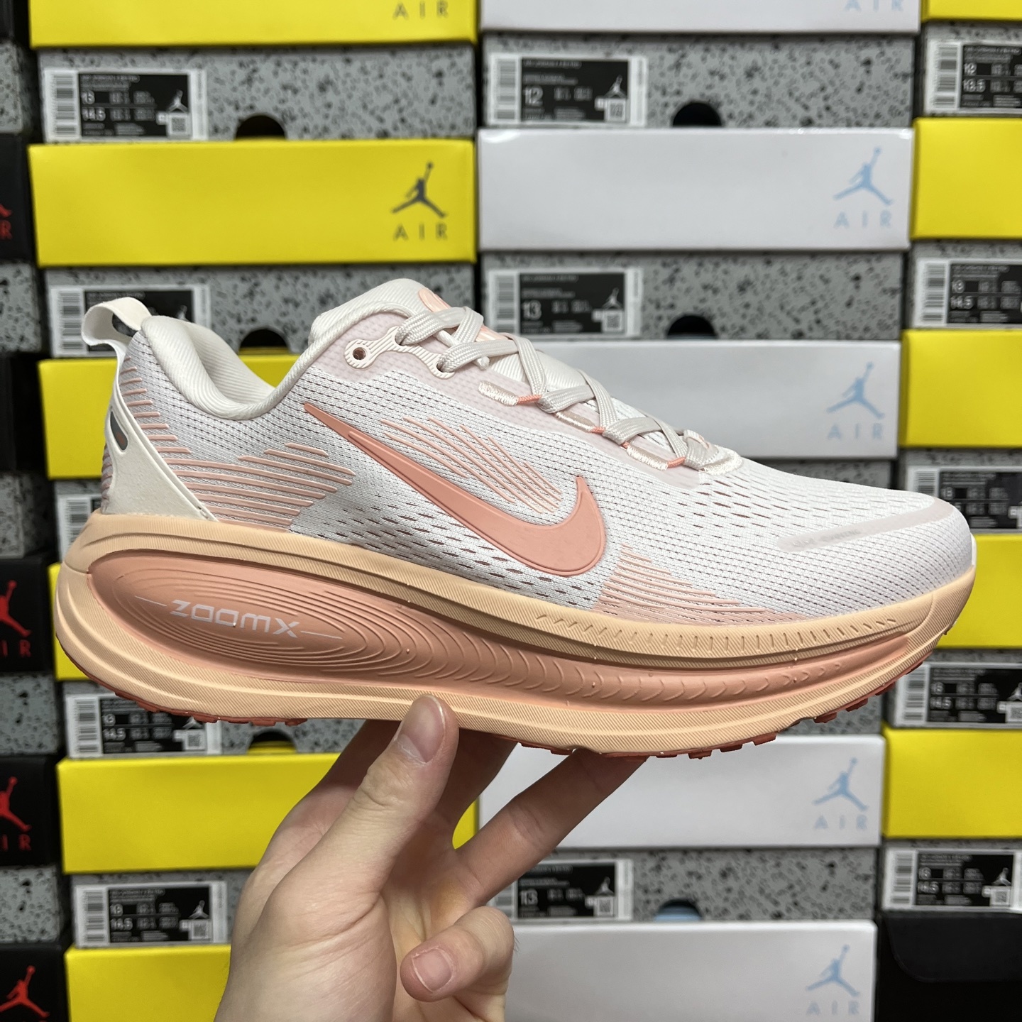 Nike Zoom Vomero - Image 11