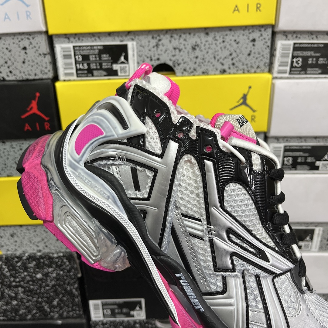 Balenciaga BLCG Runner 7.0 - Image 5