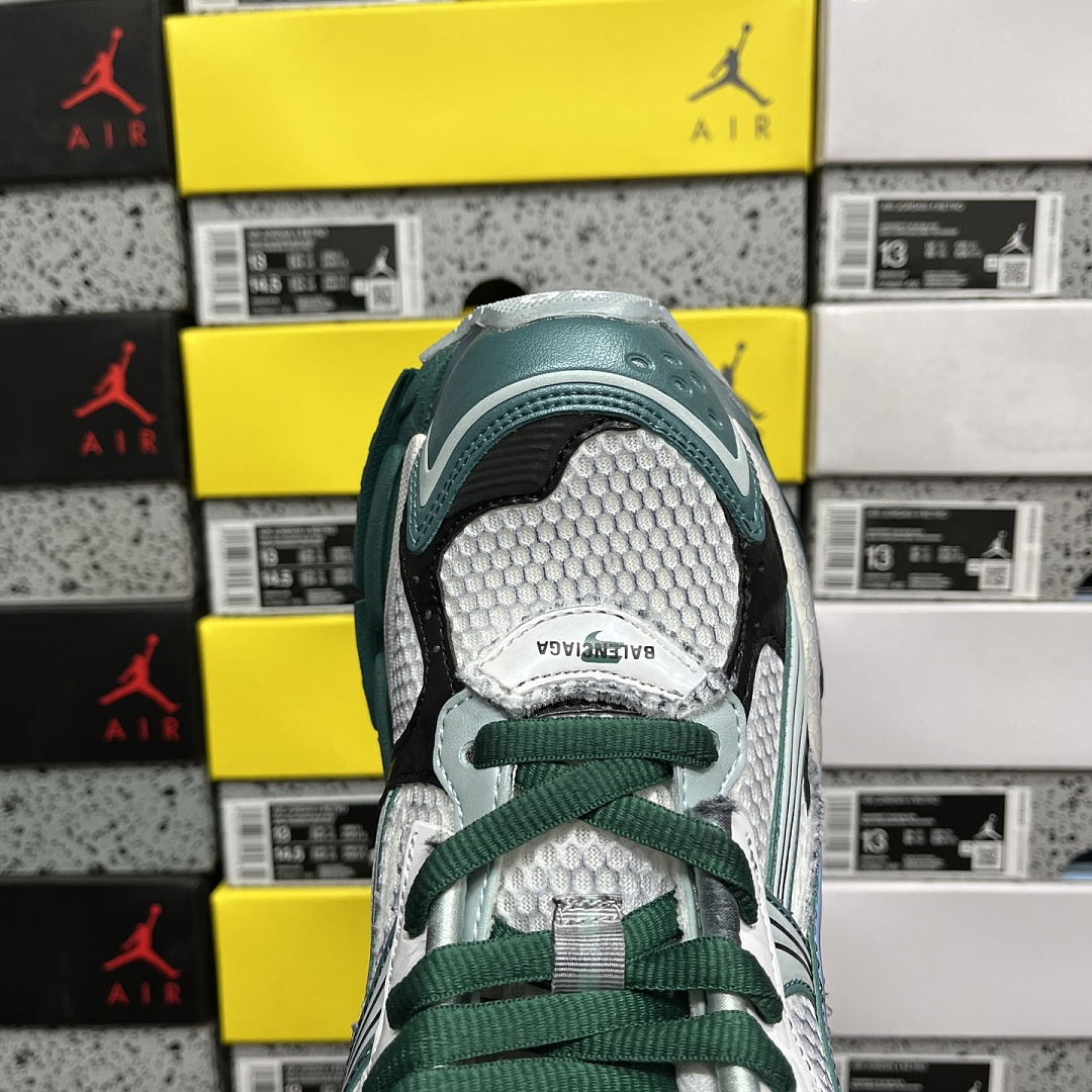 Balenciaga BLCG Runner 7.5 - Image 3