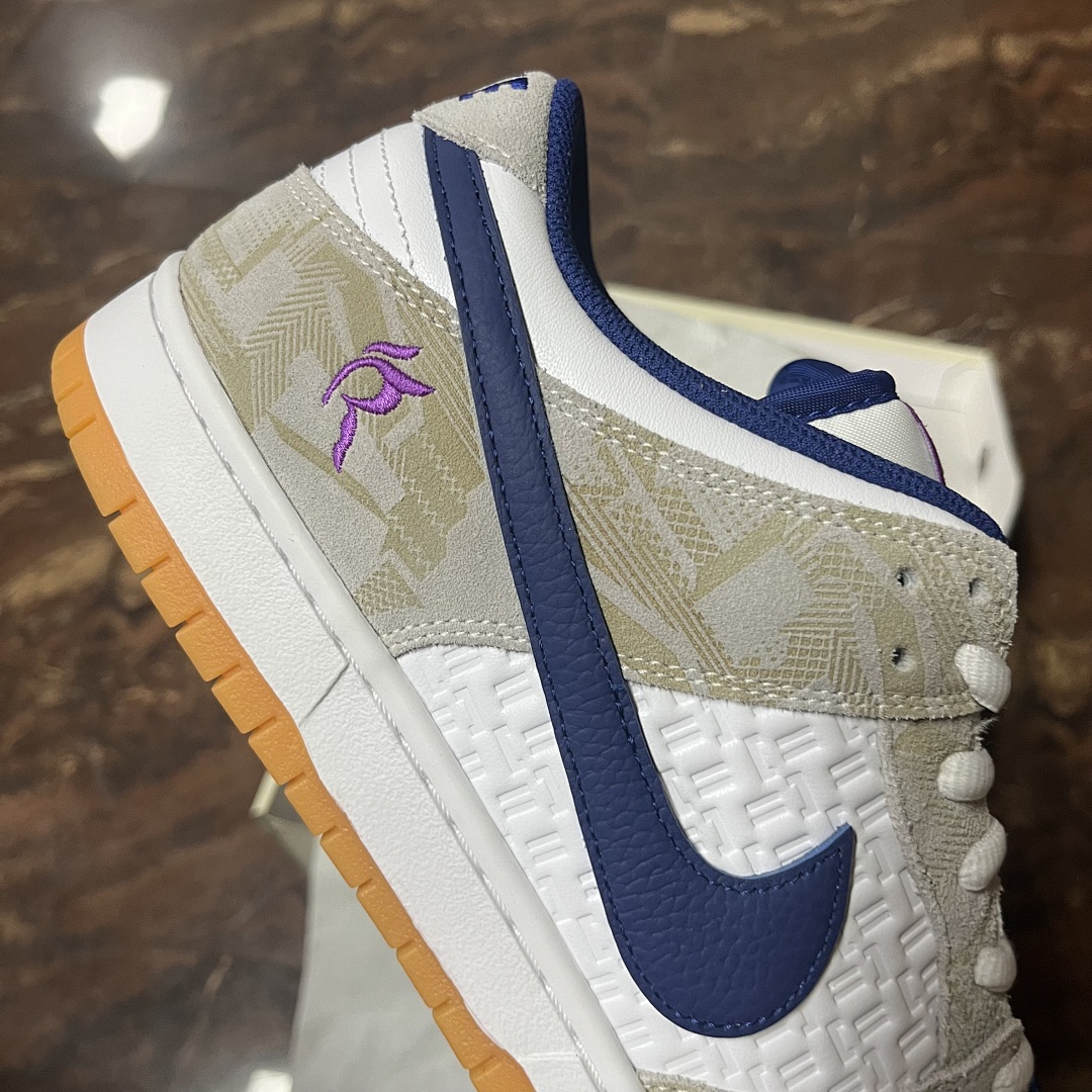 Nike SB Dunk Low Rayssa Leal - Image 3