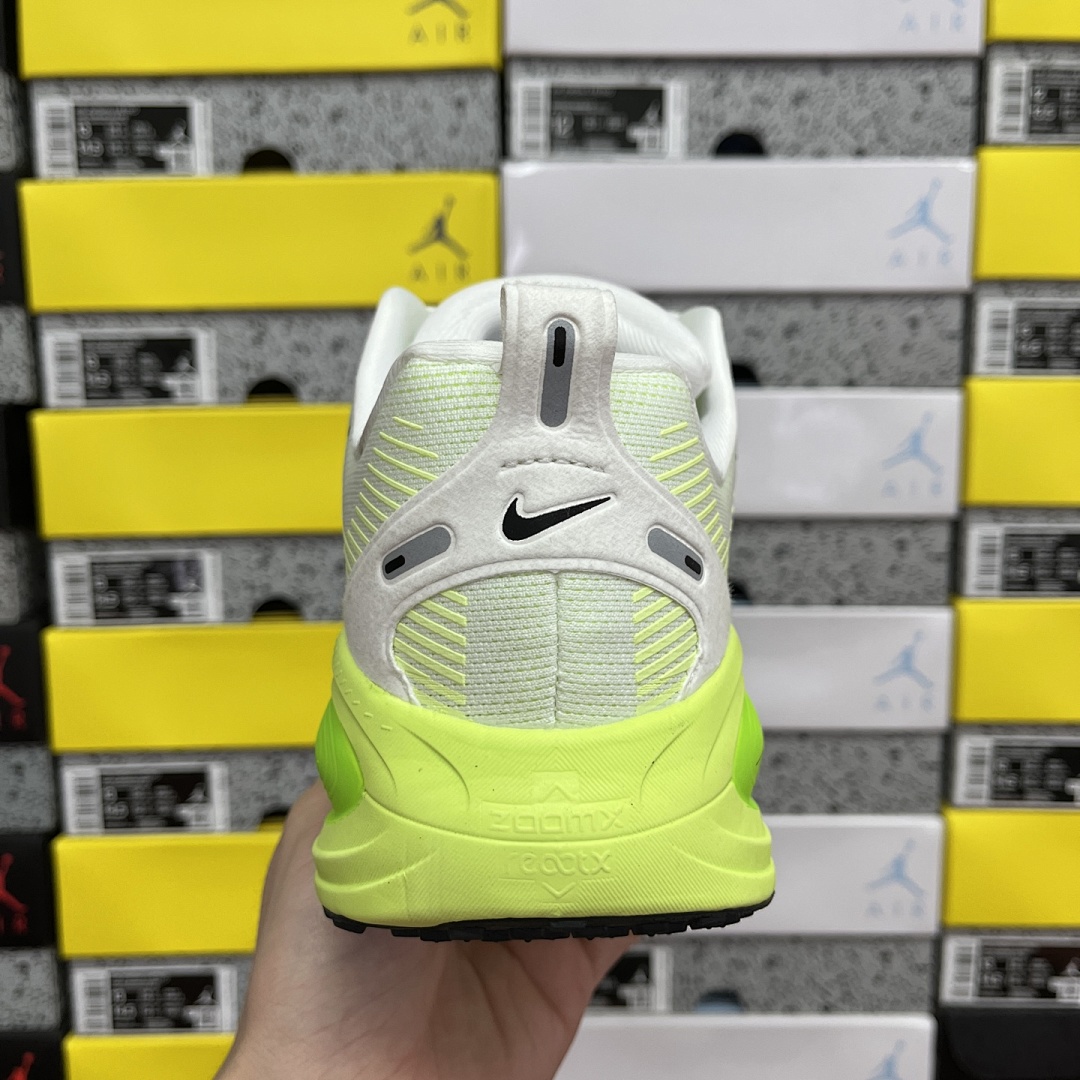 Nike Zoom Vomero - Image 8