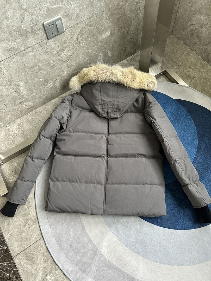 Canada Goose Wyndham Parka - Image 67