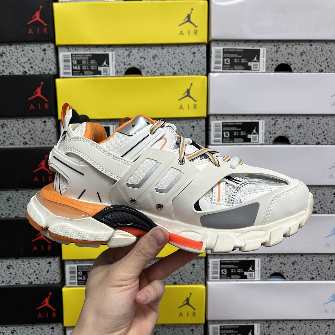 Balenciaga BLCG Track 3.0 - Image 7