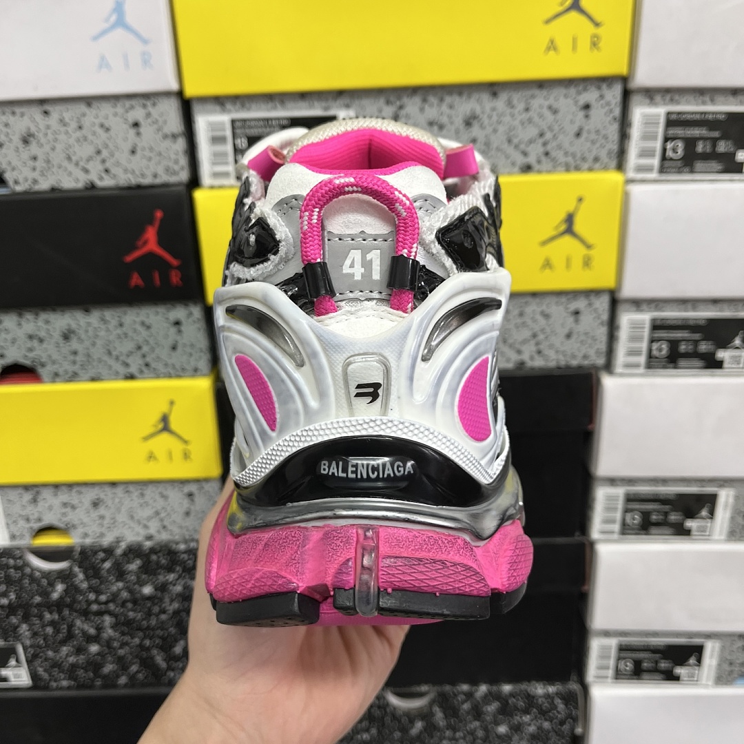 Balenciaga BLCG Runner 7.0 - Image 6