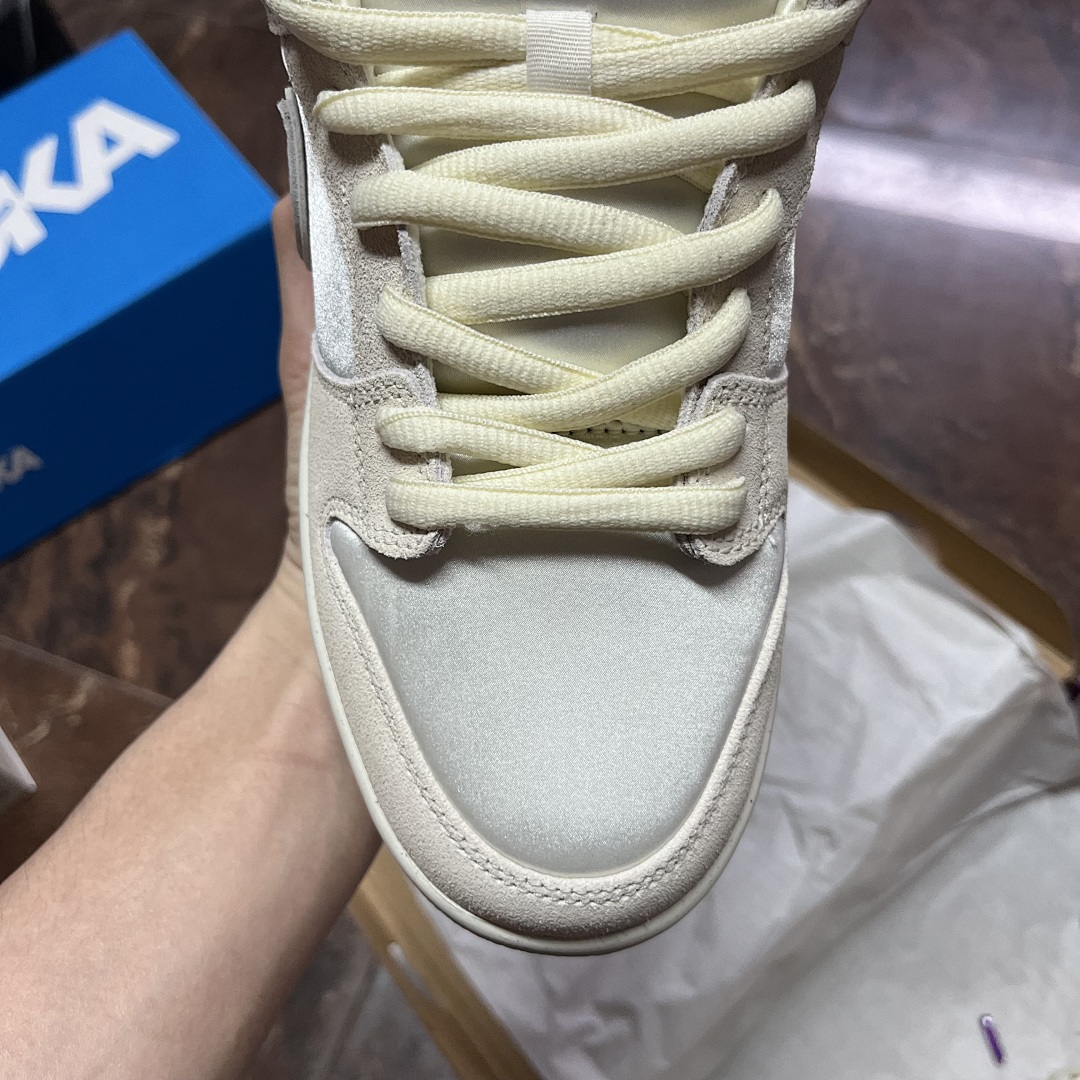 Nike SB Dunk Low City Of Love (Light Bone) - Image 2