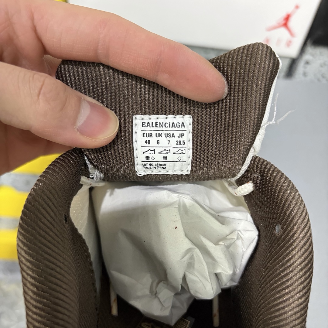 Balenciaga Triple S 2 - Image 11