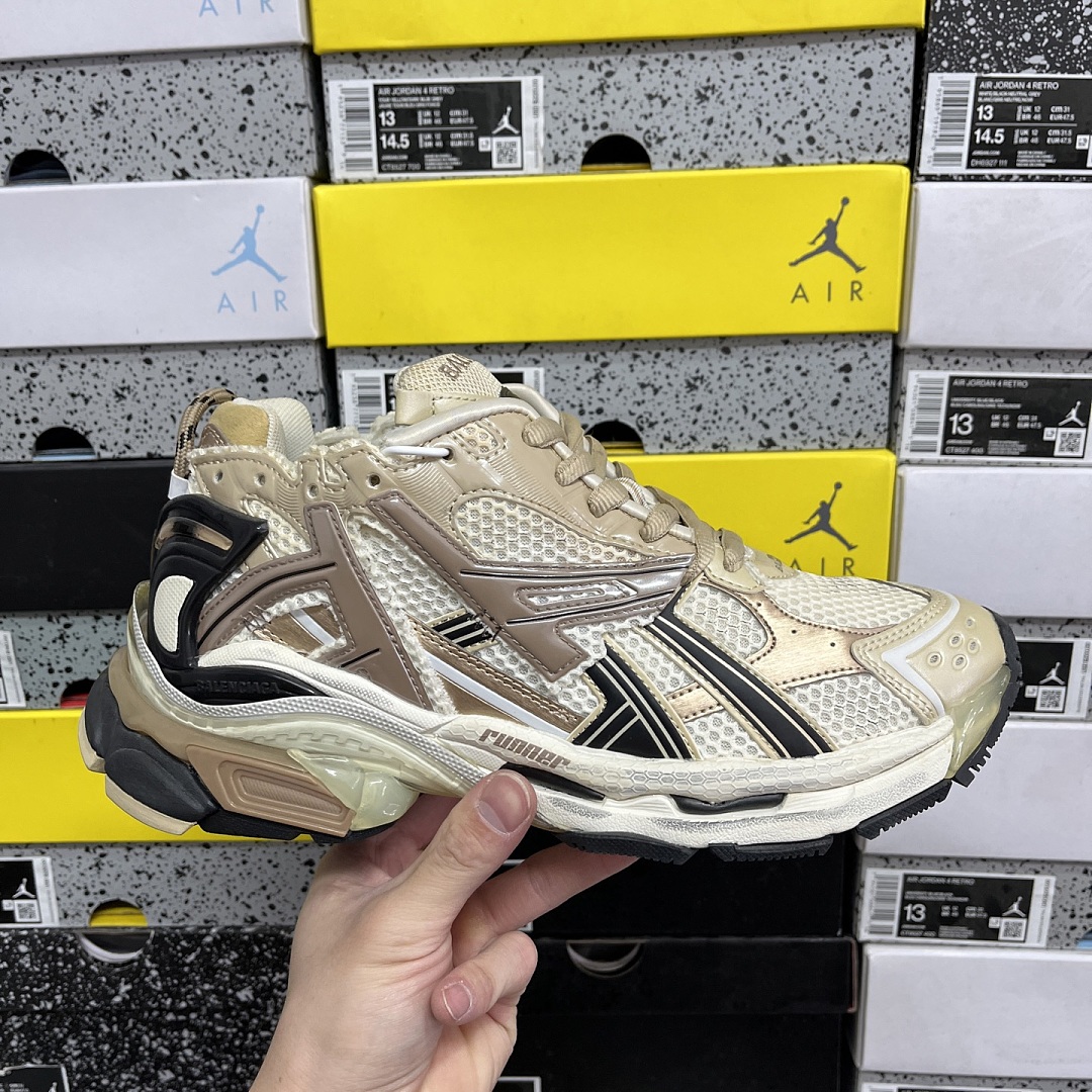 Balenciaga BLCG Runner 7.0 - Image 7