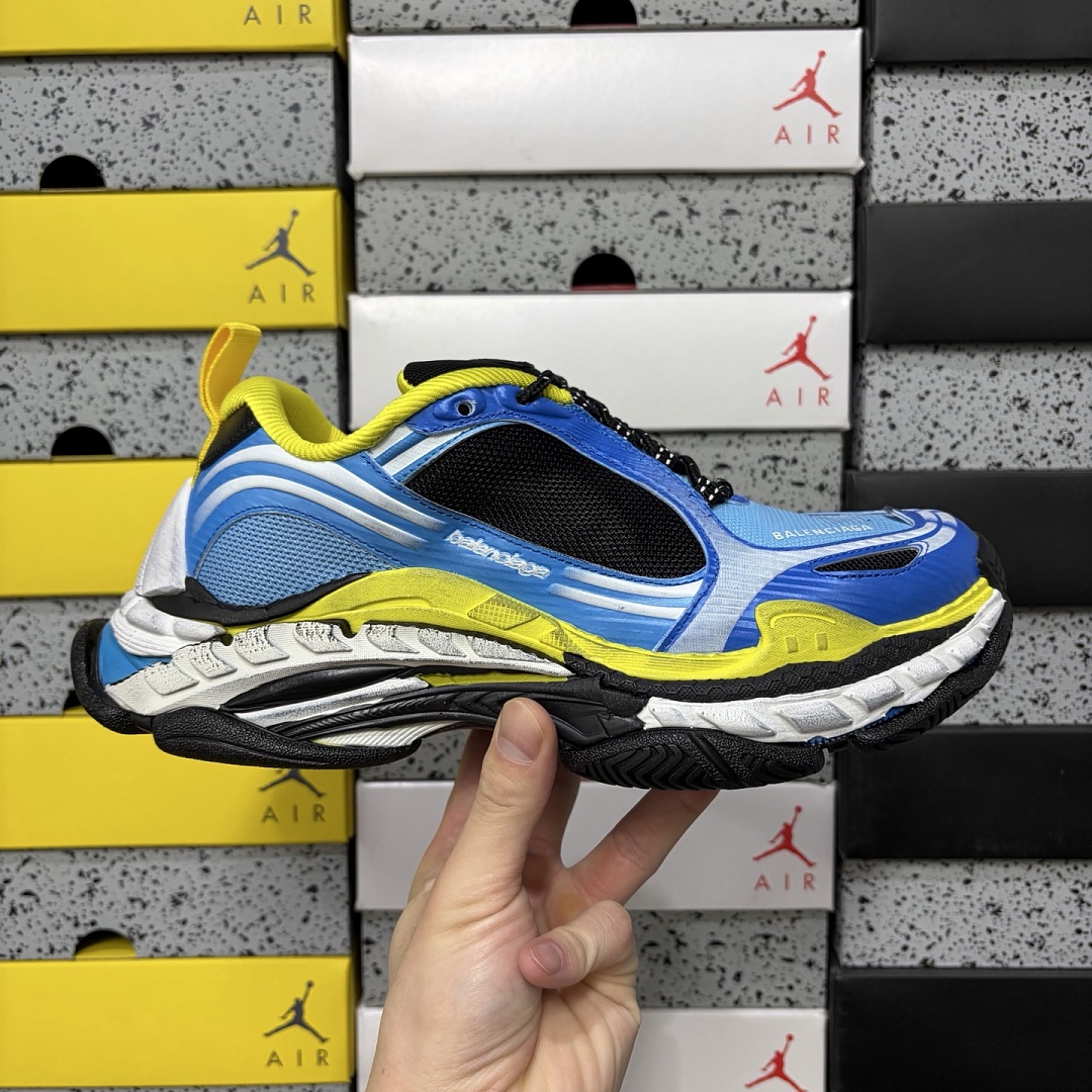 Balenciaga Triple S 2 - Image 11