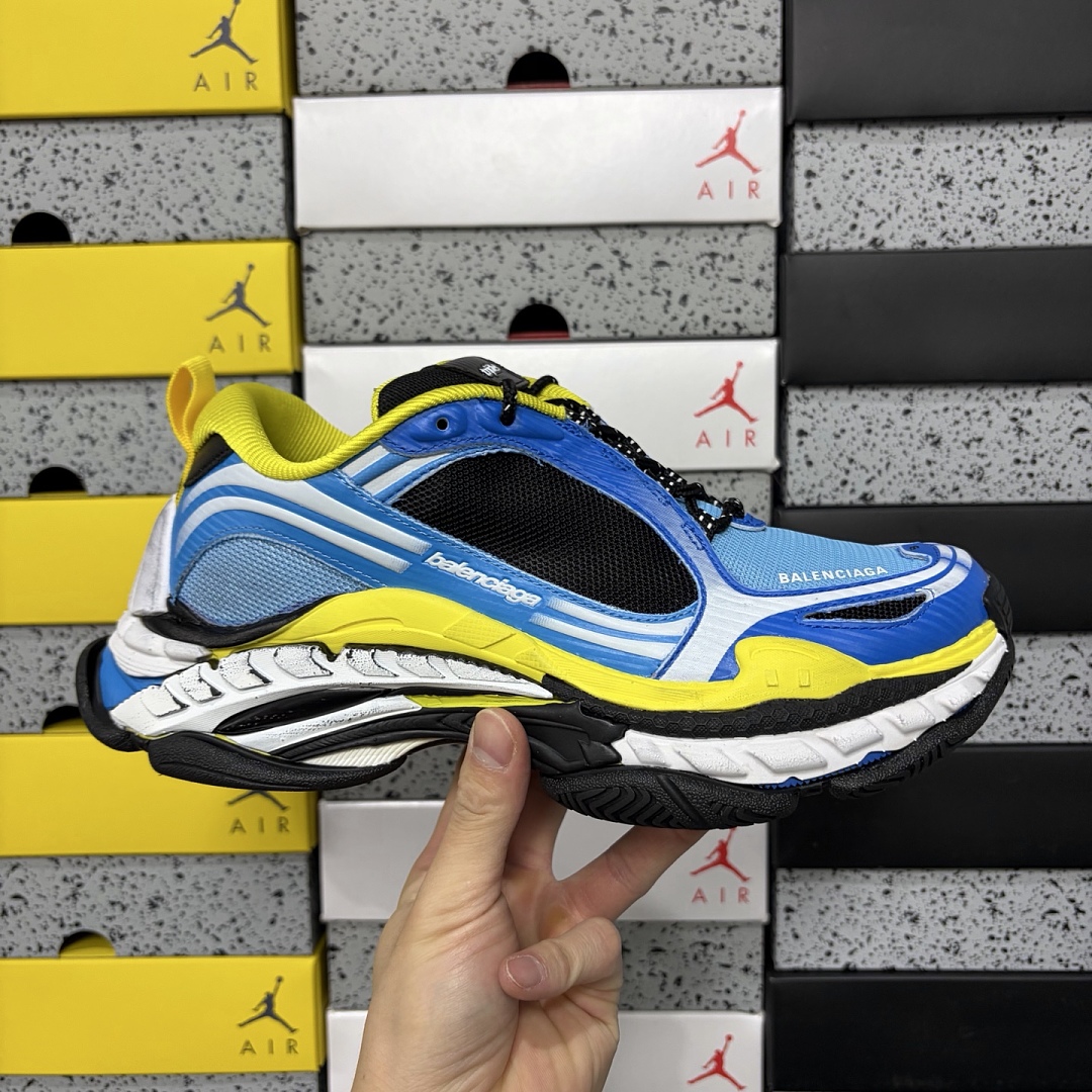 Balenciaga Triple S 2 - Image 4