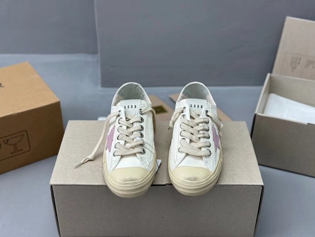 Golden Goose Deluxe Brand White Leather Pink Star - Image 3