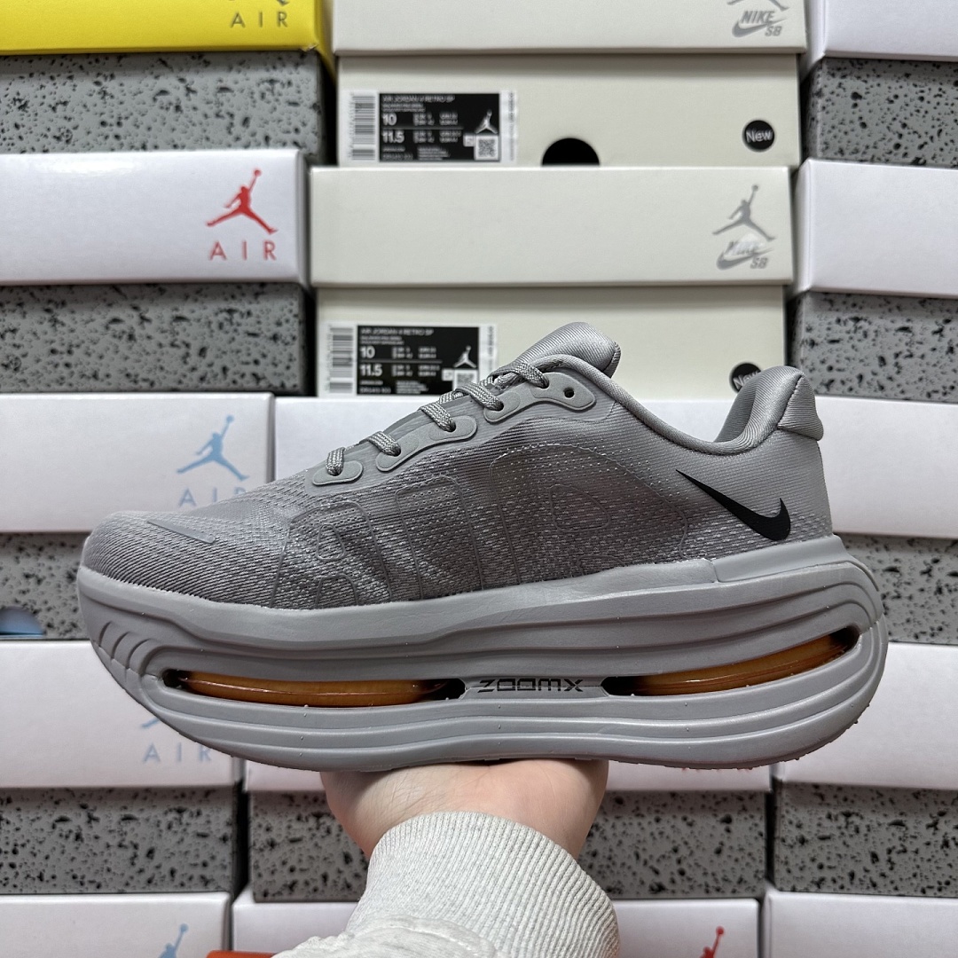 Nike Vomero Premium HQ2050-755 - Image 9