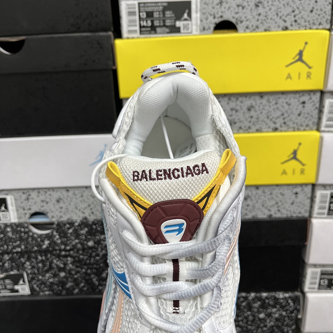 Balenciaga BLCG Runner 7.5 - Image 2