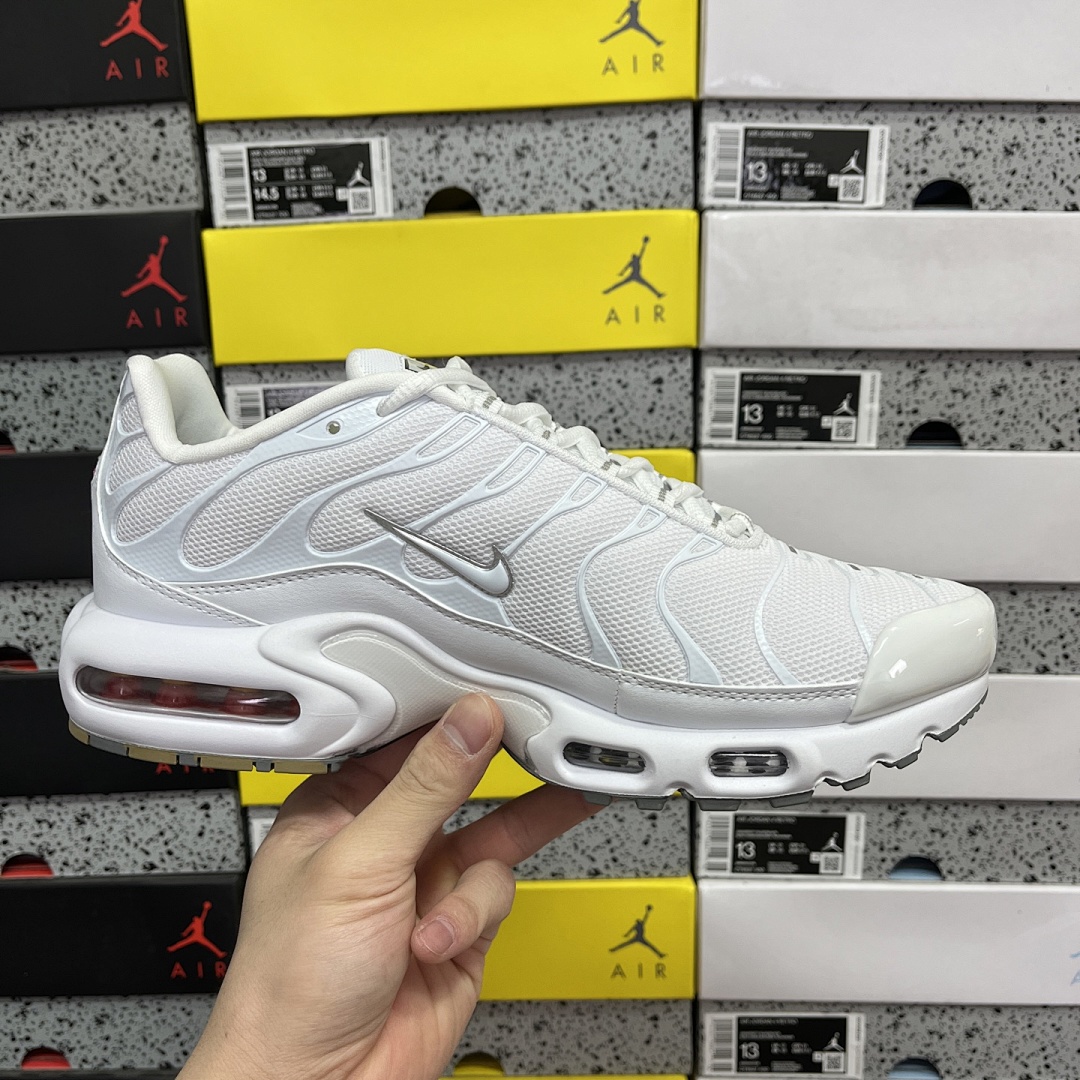 Nike Air Max Plus (White) - Image 2