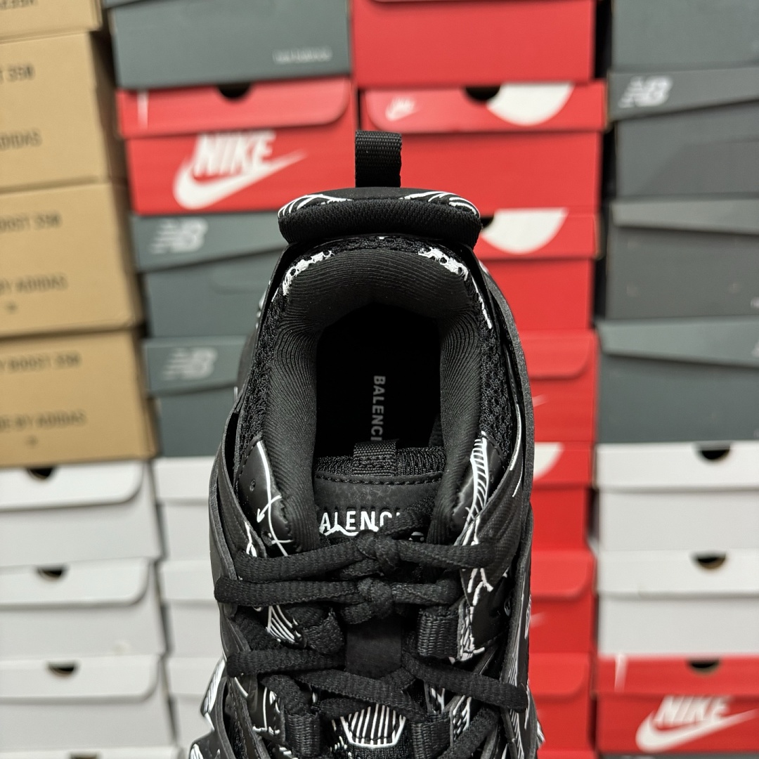 Balenciaga BLCG Track - Image 10