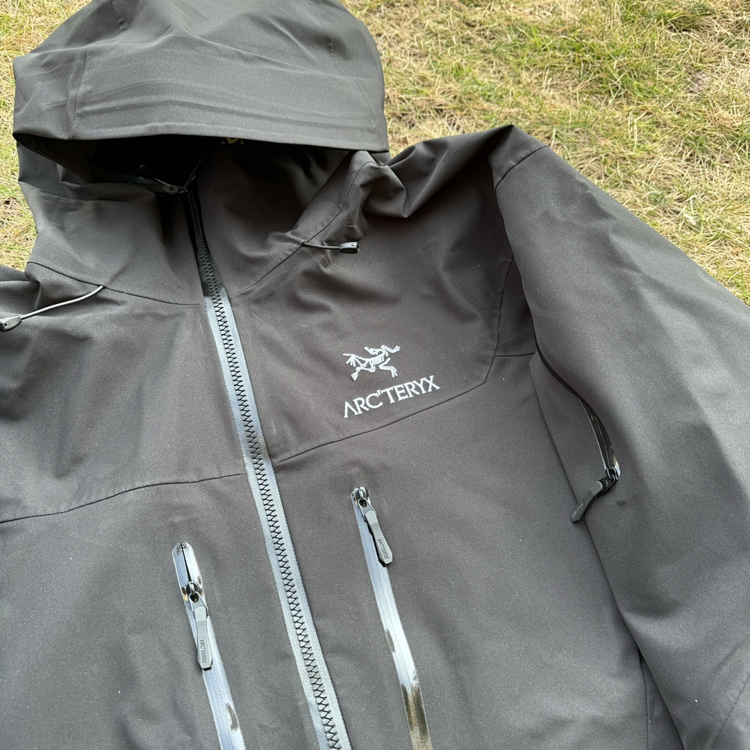 Arc'teryx Alpha Jacket 7 Gen (Black SV) - Image 18