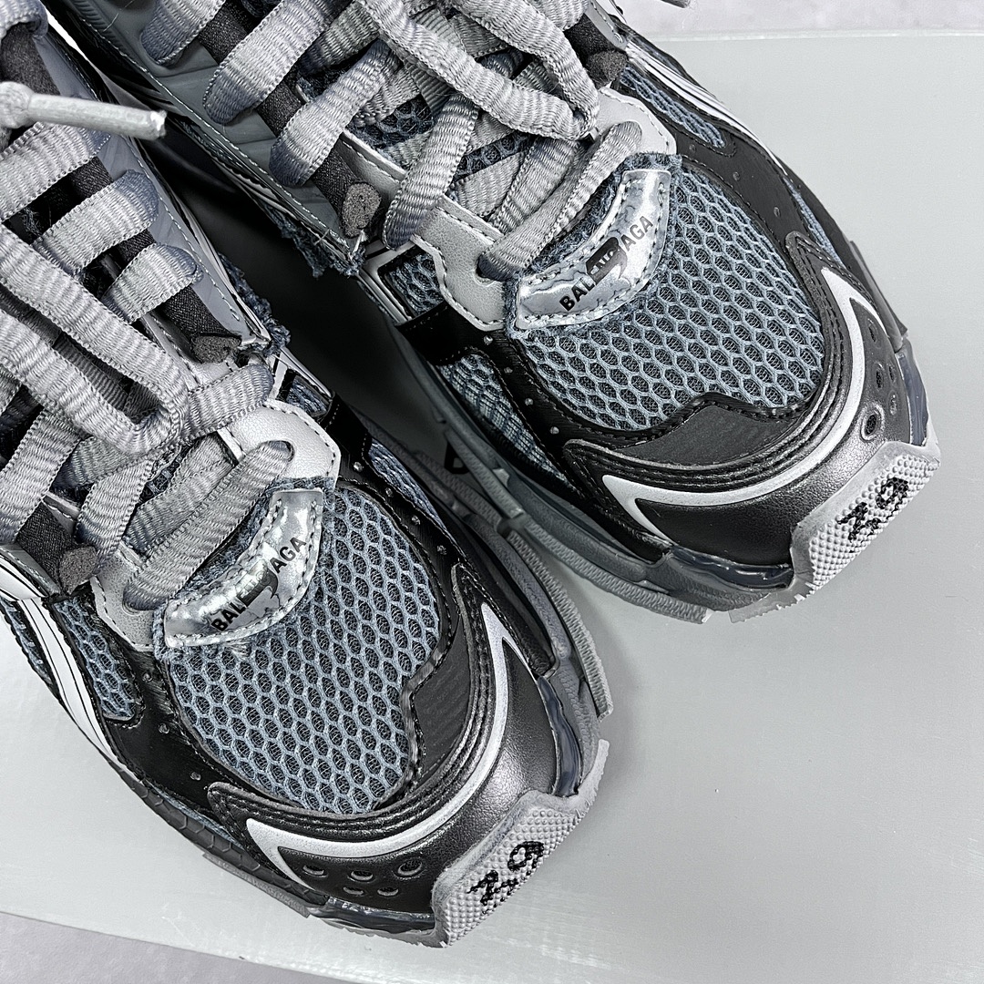 Balenciaga Runner - Image 70