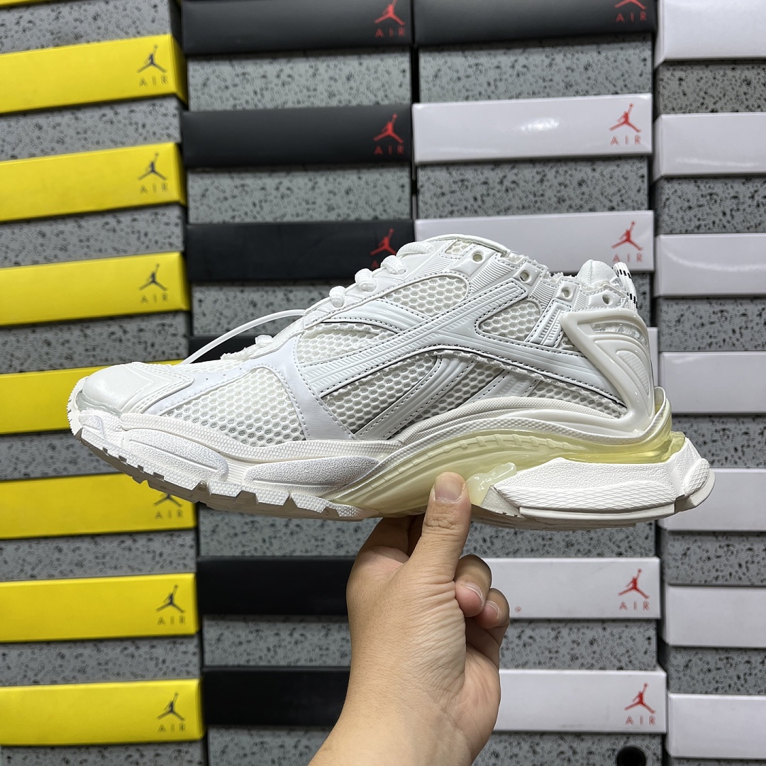 Balenciaga BLCG Runner 7.5 - Image 8