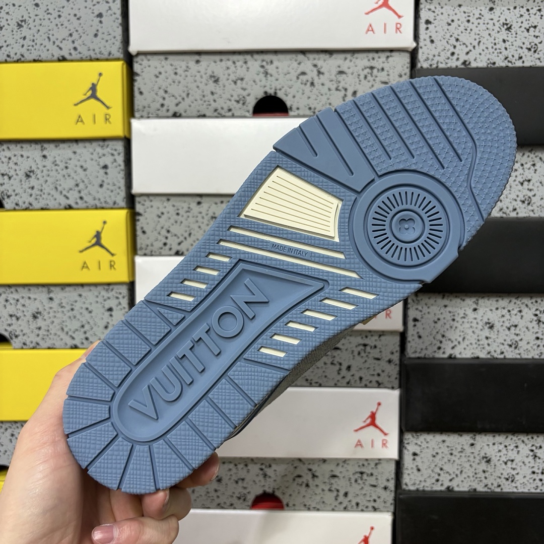 Louis Vuitton Trainer - Image 5