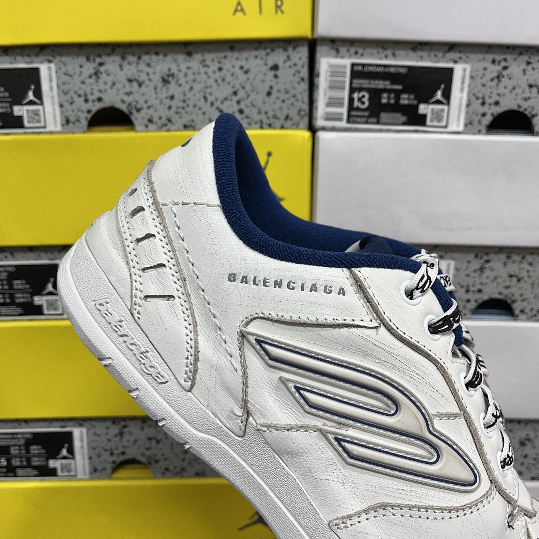 Balenciaga Hamptons Sneakers - Image 5