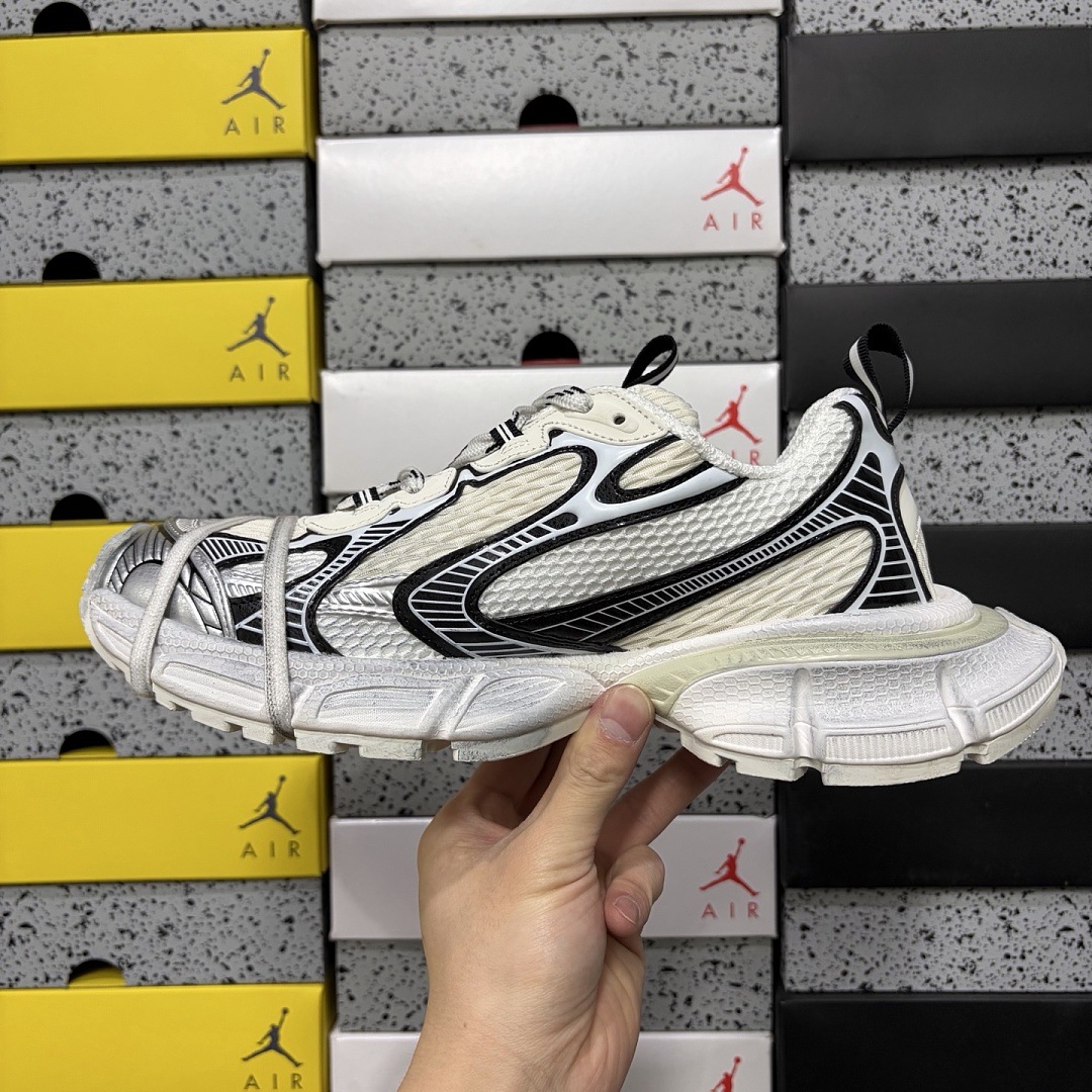 Balenciaga BLCG 3XL - Image 10