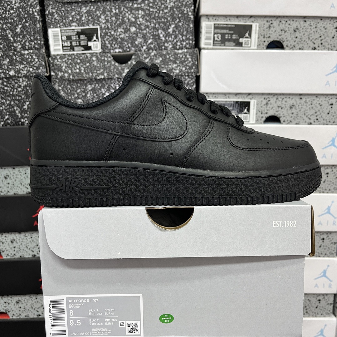 Nike Air Force 1 Low '07 (Black)