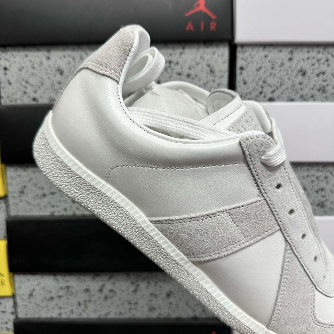 On Running Maison Margiela Replica Off White 101 Grey (Light Suede) - Image 5