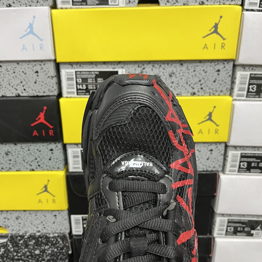 Balenciaga BLCG Runner 7.0 - Image 4