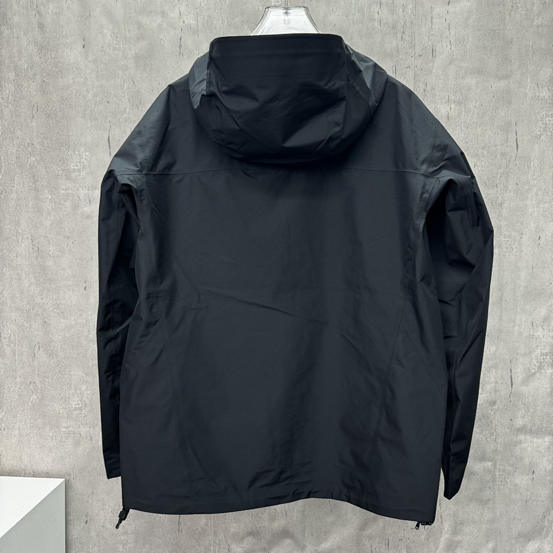 Arc'teryx Beta LT Jacket (Black) - Image 14
