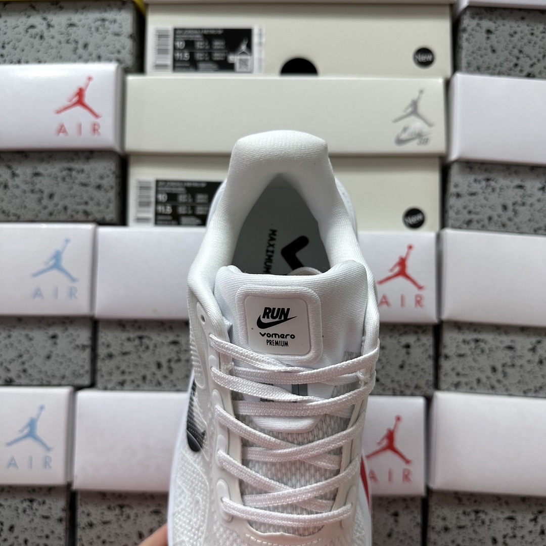 Nike Vomero Premium HQ2050-218 - Image 9