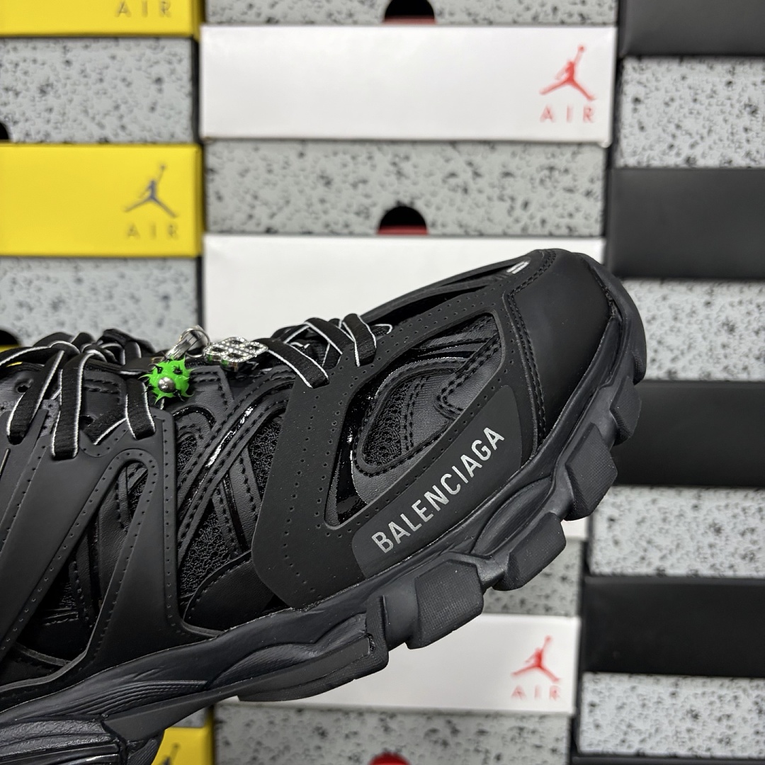 Balenciaga Track - Image 5