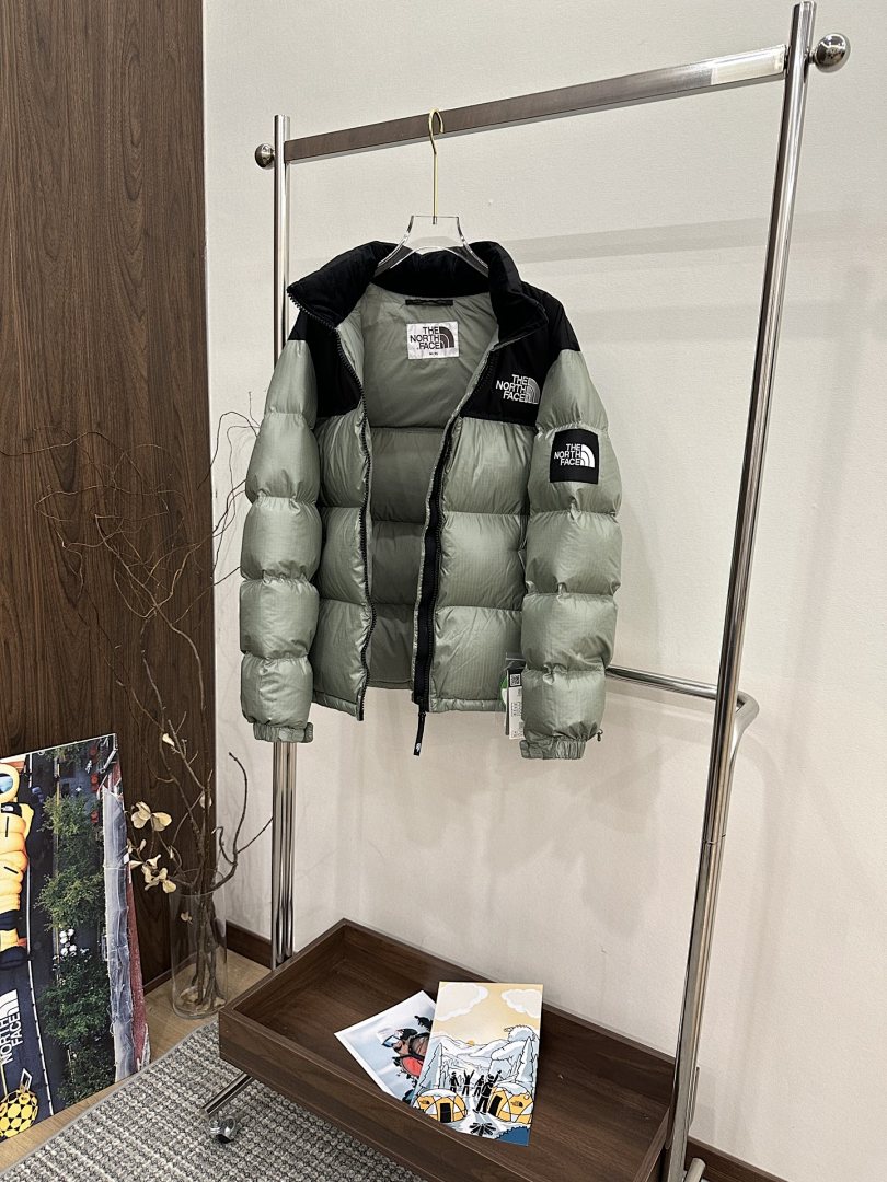Chanel The North Face White Label Novelty Nuptse Down Jacket (Asia Sizing) - Image 20