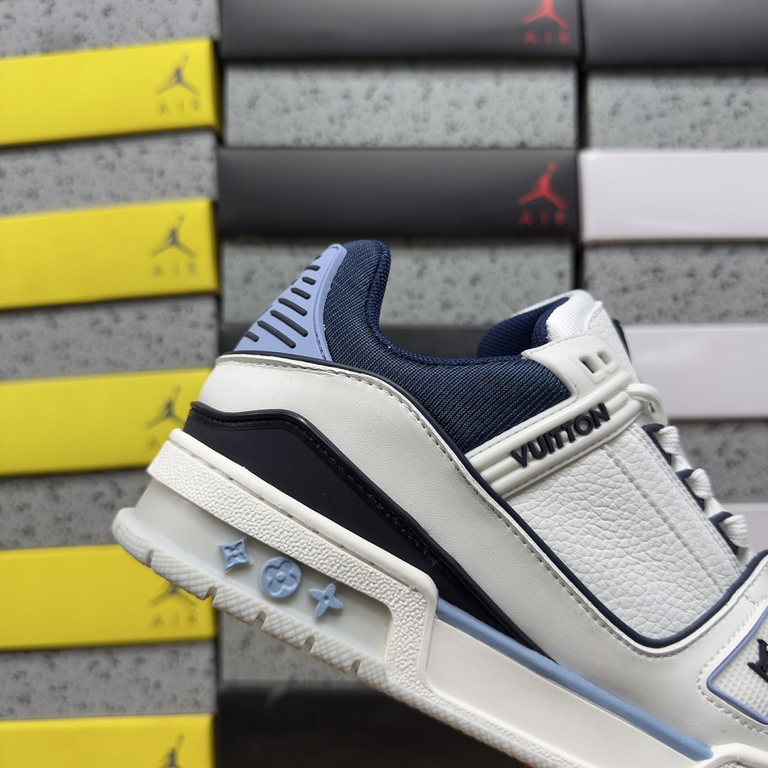 Louis Vuitton Trainer - Image 9