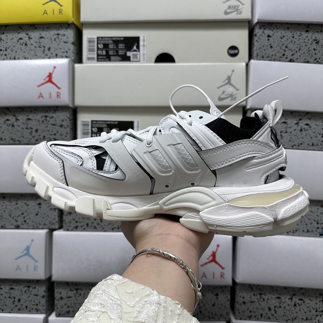 Balenciaga Track - Image 26