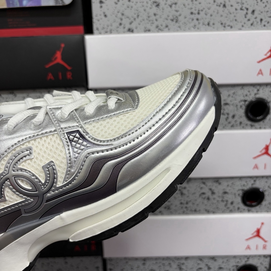 Chanel CC Runner White Silver K5451 / - Image 2