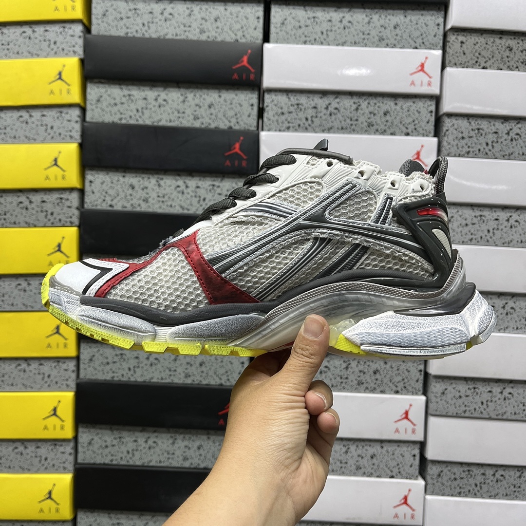 Balenciaga BLCG Runner - Image 44